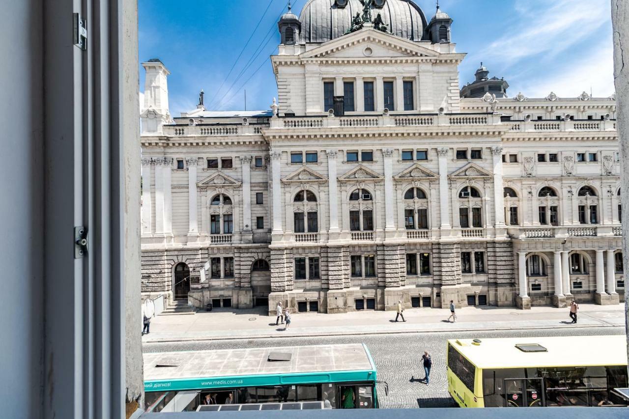 Opera House Apartment 3 Lviv Exteriör bild