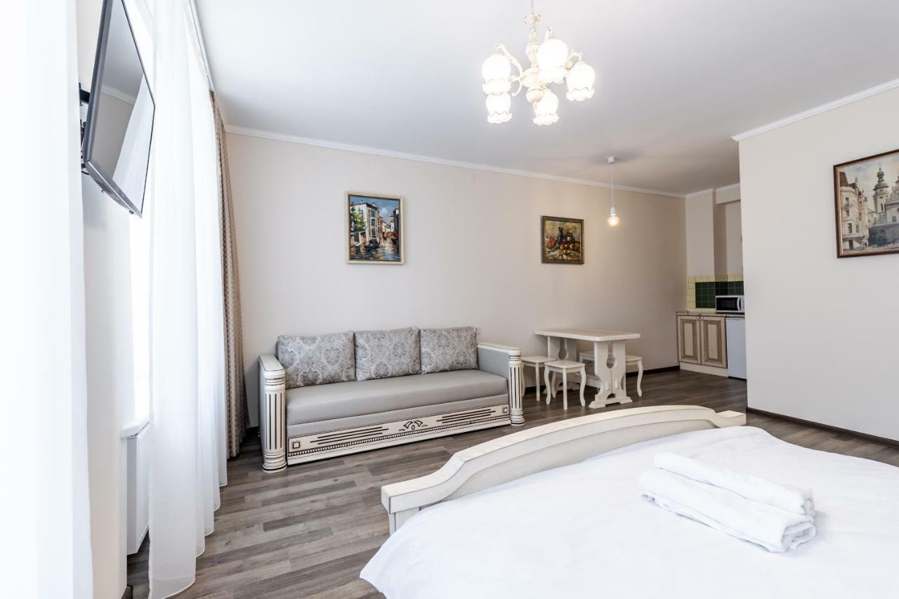 Opera House Apartment 3 Lviv Exteriör bild