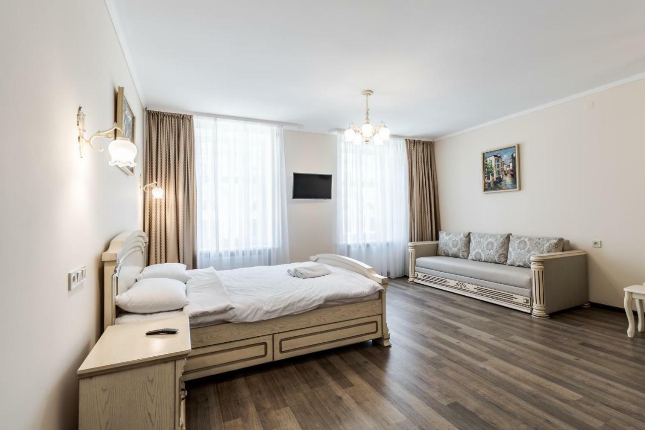 Opera House Apartment 3 Lviv Exteriör bild