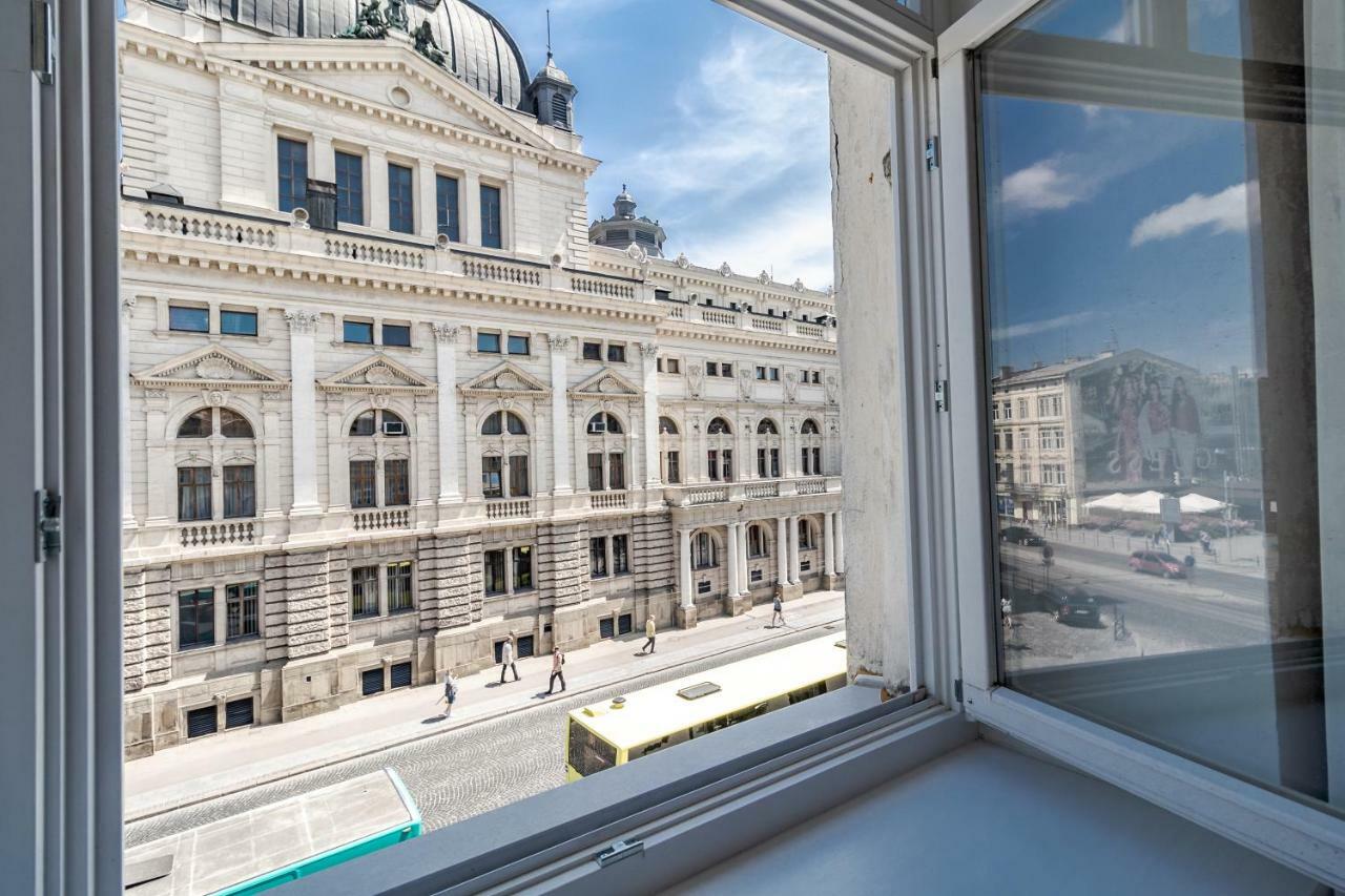 Opera House Apartment 3 Lviv Exteriör bild
